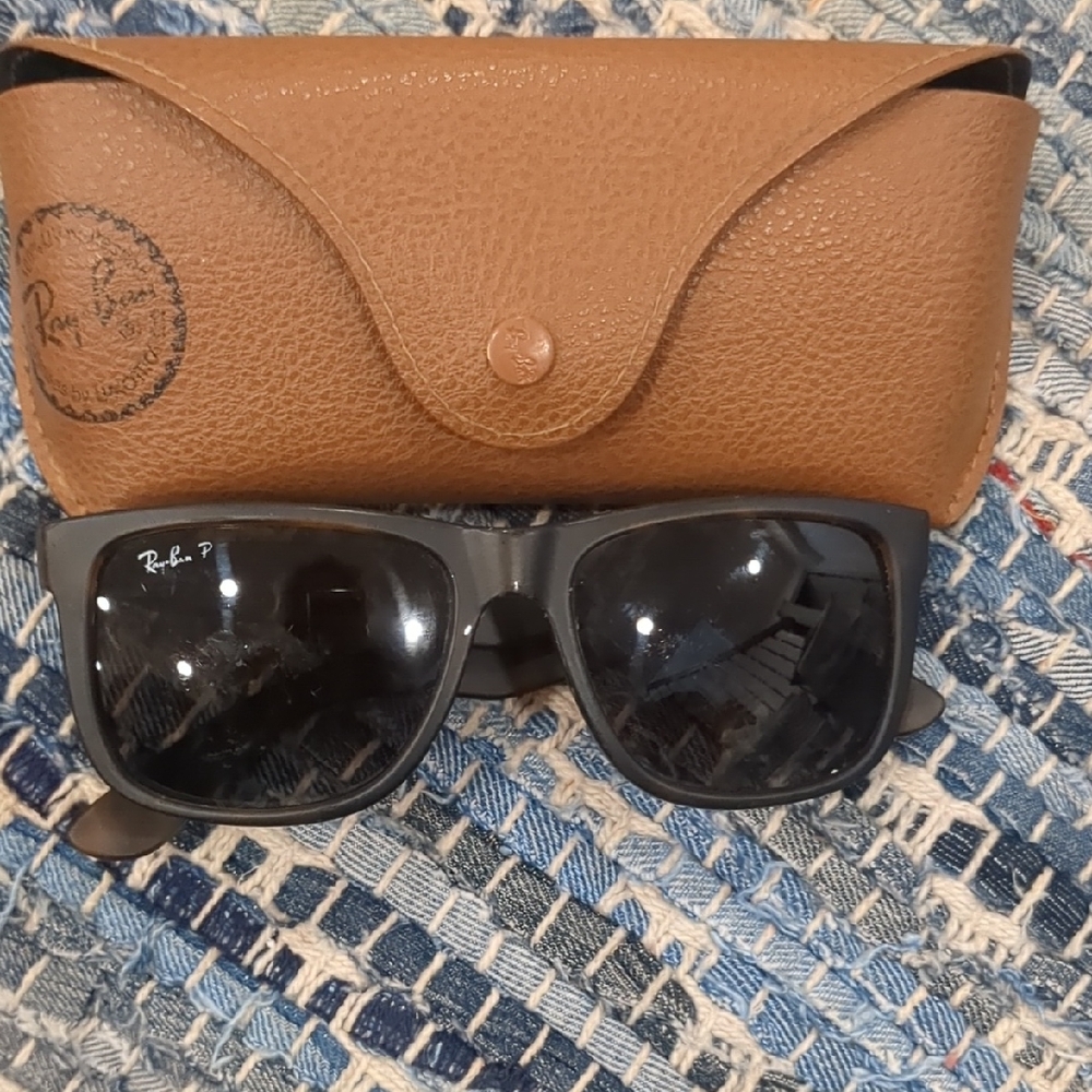 Ray-Ban Brown Sunglasses with Case. In Fair Condition